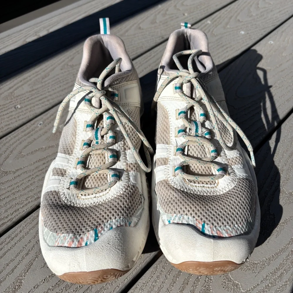 Columbia Women's Water Shoes Sneakers Size‎ 11 Beige Floral Aqua Outdoor